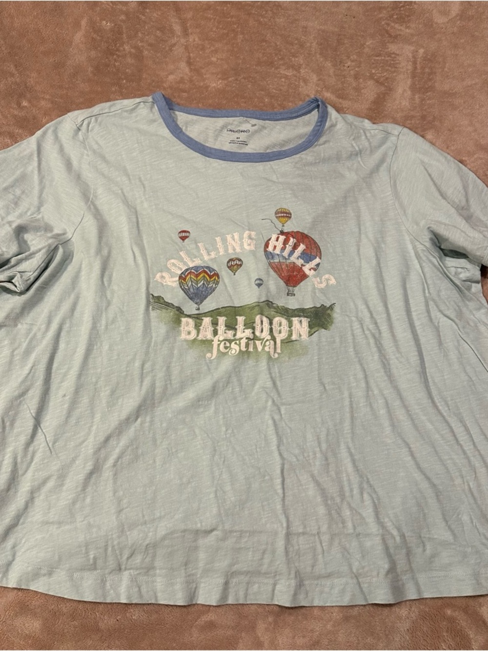 PILCRO• balloon festival graphic tee